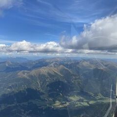 Flugwegposition um 13:32:00: Aufgenommen in der Nähe von St. Johann am Tauern, 8765, Österreich in 2827 Meter